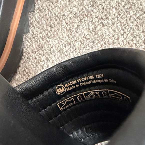 Cougar Naomi Slide - Picture 5 of 7